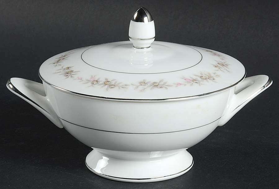 Wilton Sugar Bowl & Lid by Wyndham-1