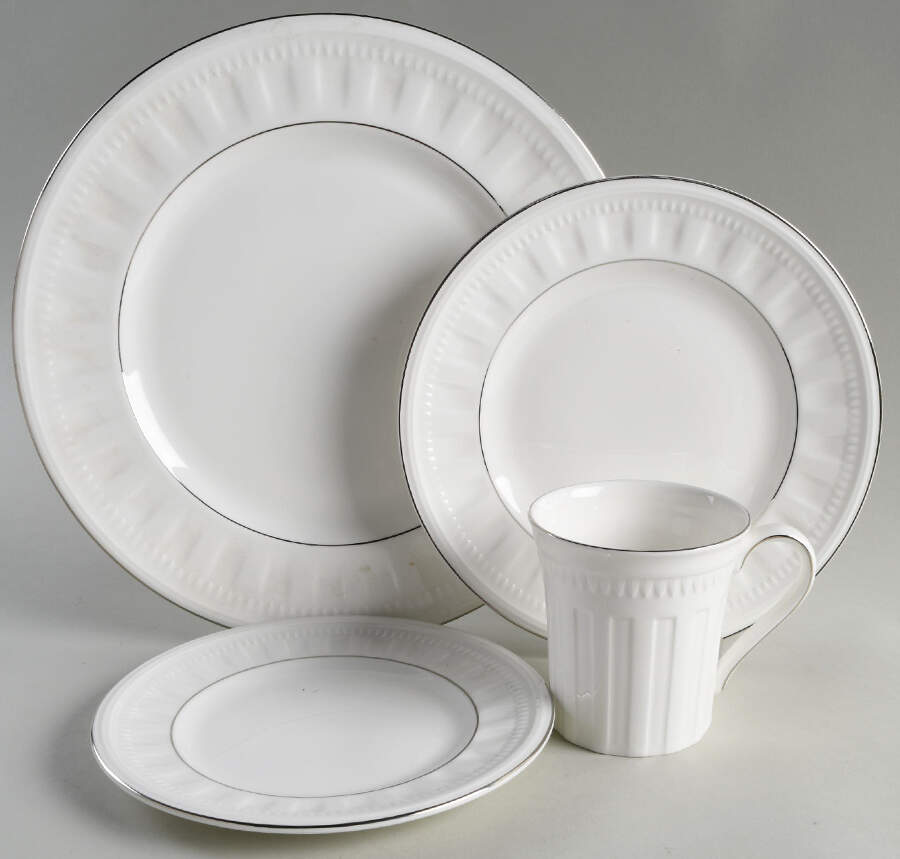Colosseum Platinum 4 Piece Place Setting by Wedgwood-1