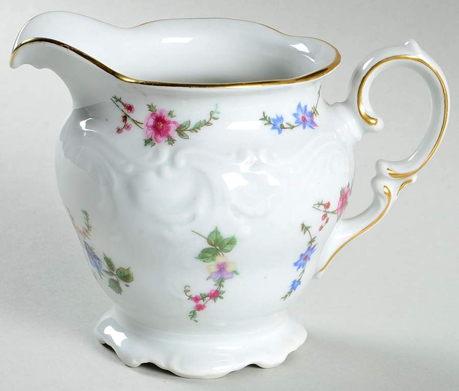 Sheraton Rose Creamer by Wawel-1
