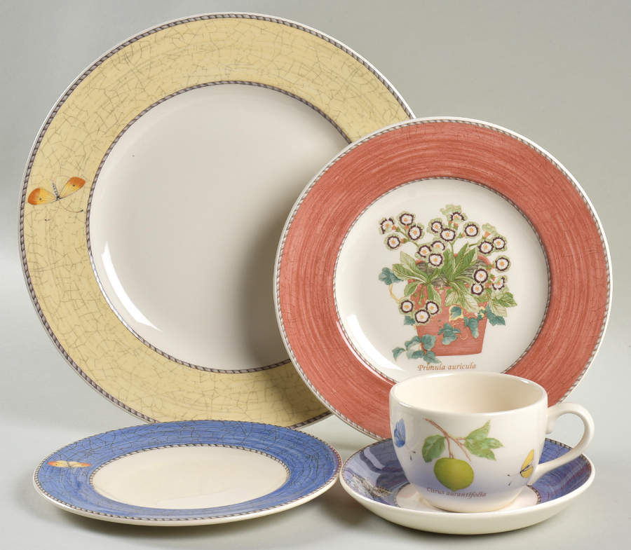 Sarah's Garden 40  Piece Estate Set by Wedgwood-1