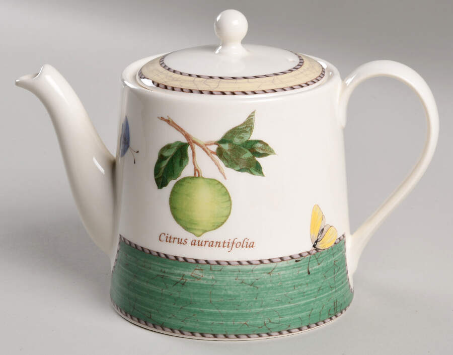 Sarah's Garden Small Teapot & Lid by Wedgwood-1