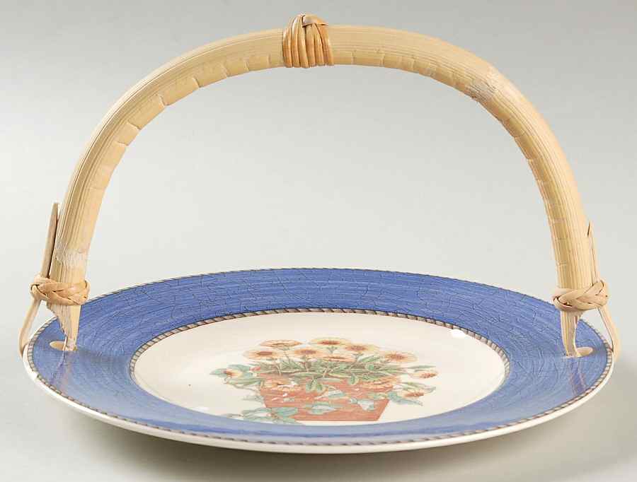 Sarah's Garden 5 3/8"-5 5/8" Bamboo Handled Serving Plate  HC by Wedgwood-1