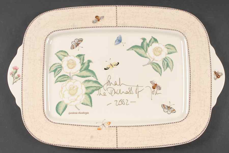 Sarah's Garden 2002 Sign Special Edition 19" Rectangular Platter by Wedgwood-1