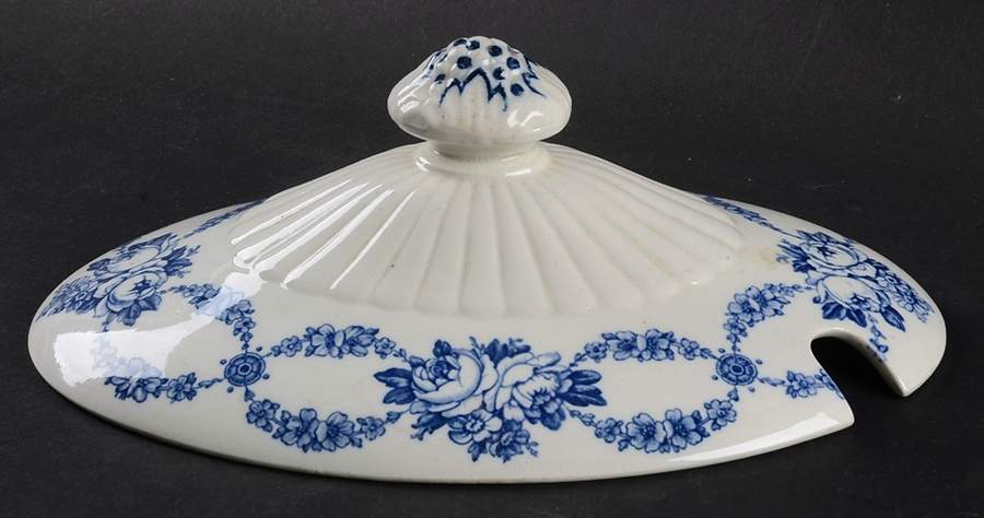 Grosvenor Blue (No #, No Trim) Lid for Oval Vegetable by Wedgwood-1