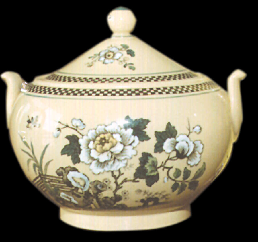 C5146 Sugar Bowl & Lid by Wedgwood-1