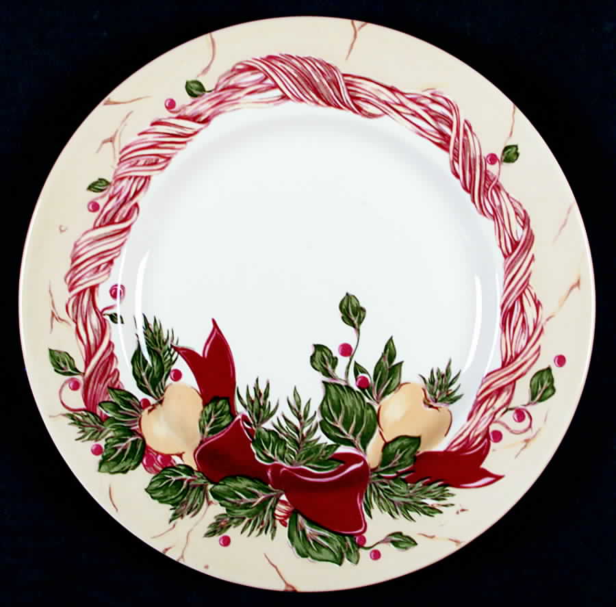 Wreath Accent Luncheon Plate by Wedgwood-1