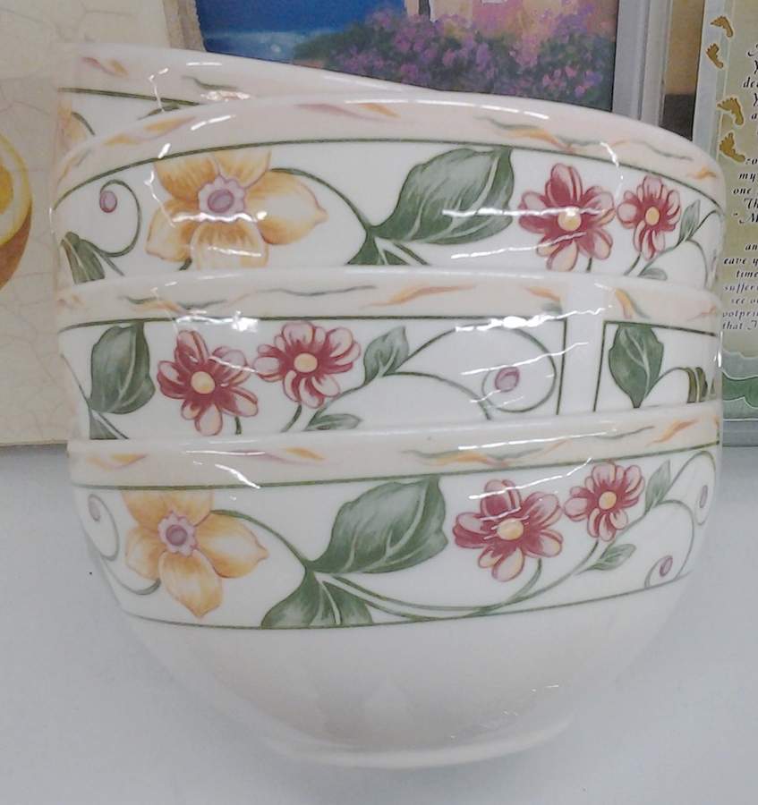 Floral Border Rice Bowl by Wedgwood-1