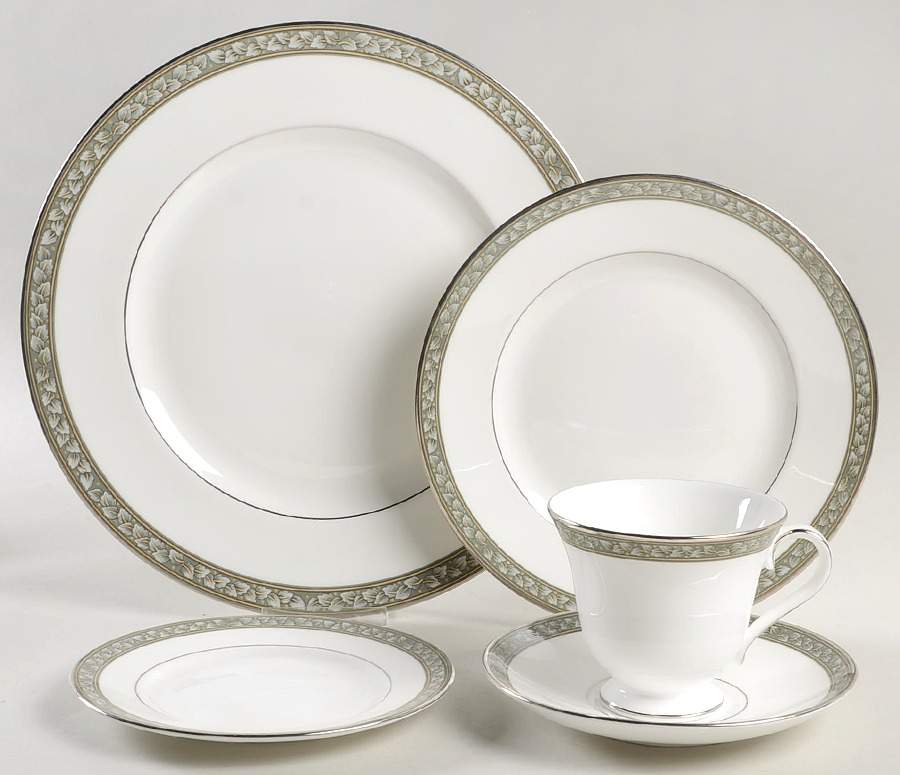 Laurel 5 Piece Place Setting by Waterford China-1