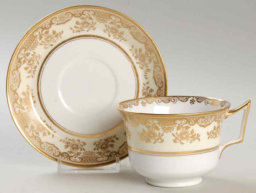 Y3966 Footed Cup & Saucer Set by Wedgwood-1