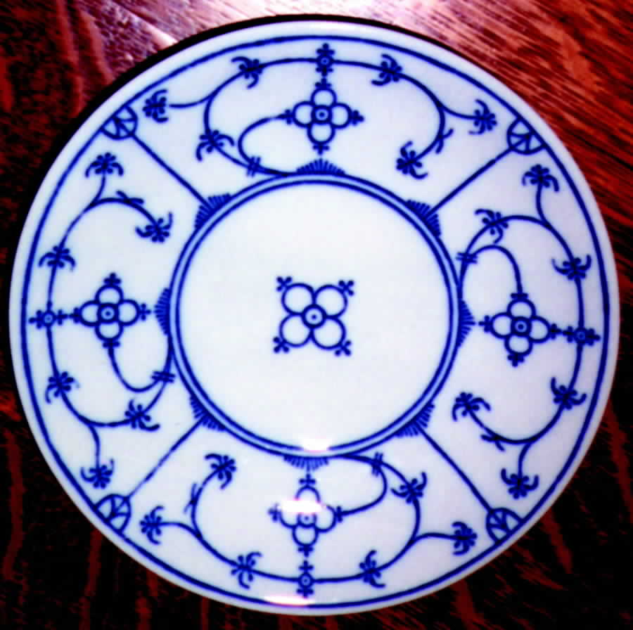 WIG270 (Smooth, Flared Rim) Dinner Plate by Winterling - Bavaria-1