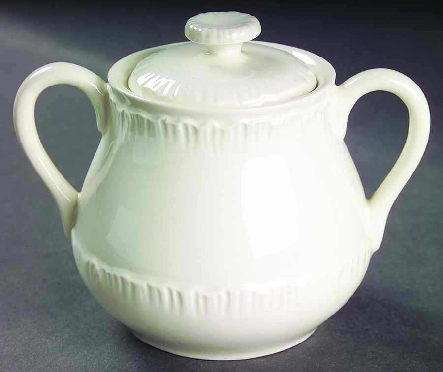 Shell Edge Sugar Bowl & Lid by Wedgwood-1