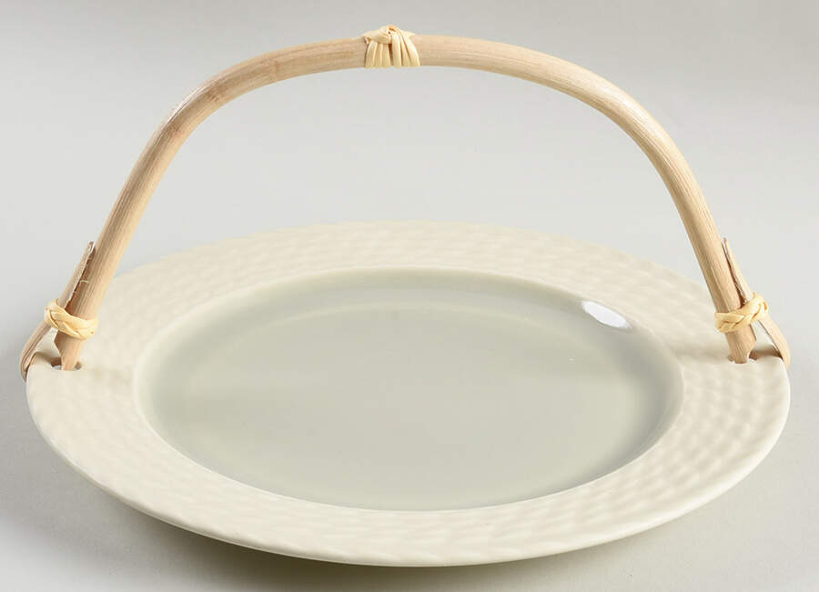 Stone Harbor Seagrass (Green) 5 3/8"-5 5/8" Bamboo Handled Serving Plate  HC by Wedgwood-1