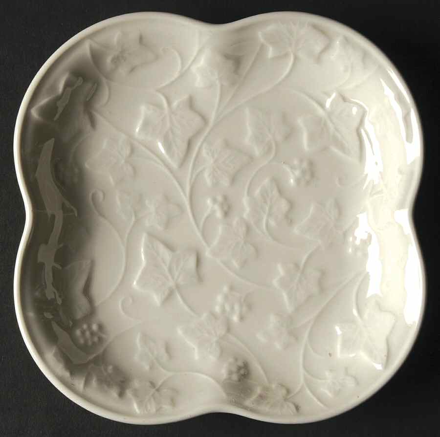 Classic Garden Silver Tray by Wedgwood-1