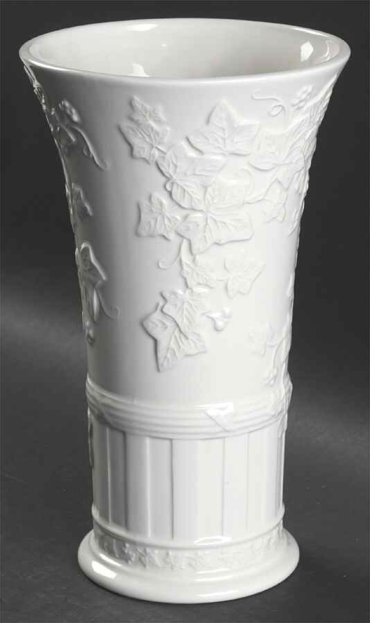Classic Garden 9" Vase by Wedgwood-1