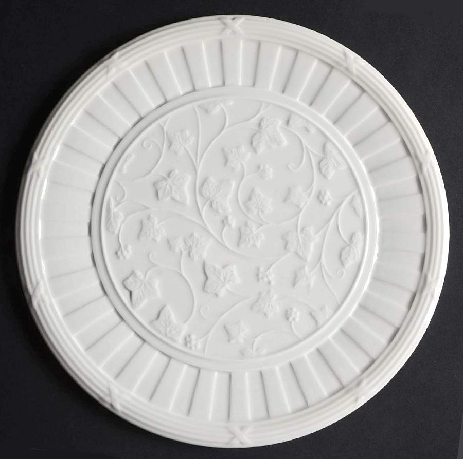 Classic Garden Dessert/Pie Plate by Wedgwood-1