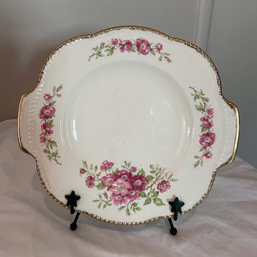 WOO26 Square Handled Cake Plate by Wood & Sons-1