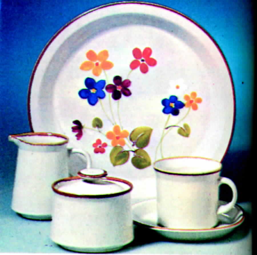 Ardie Dinner Plate by Wellin-1