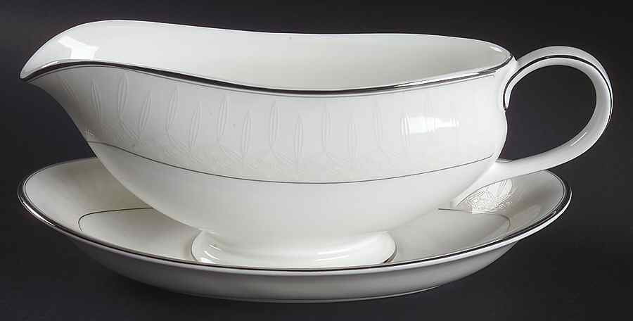 Lismore Platinum Gravy Boat & Underplate by Waterford China-1