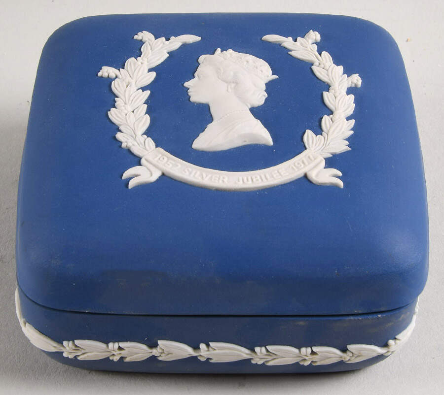 Queen Elizabeth on Royal Blue Jasperware Square Box & Lid by Wedgwood-1