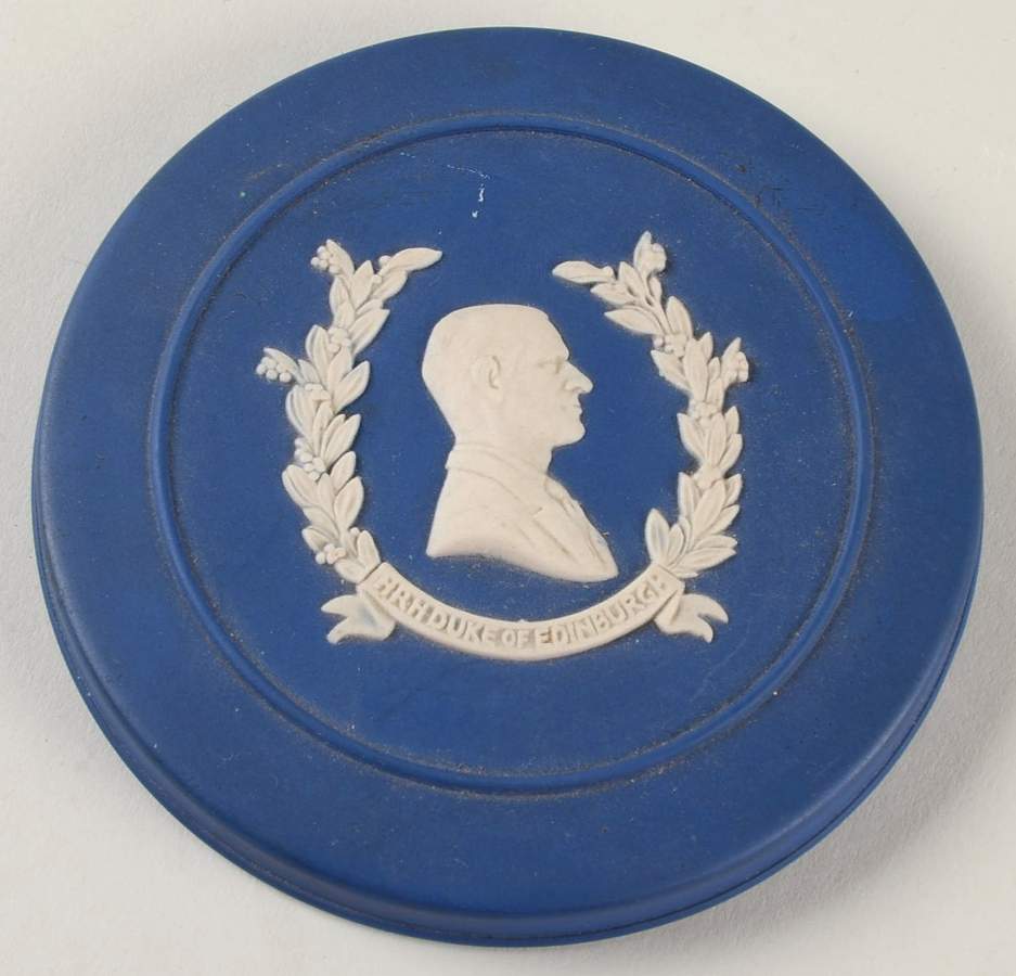 Queen Elizabeth on Royal Blue Jasperware Lid for 4" Round Box by Wedgwood-1