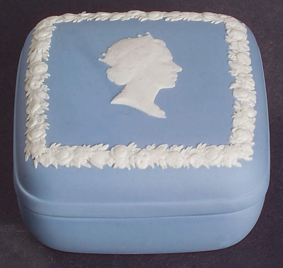 Queen Elizabeth II on Lavender Jasperware Square Box with Lid by Wedgwood-1