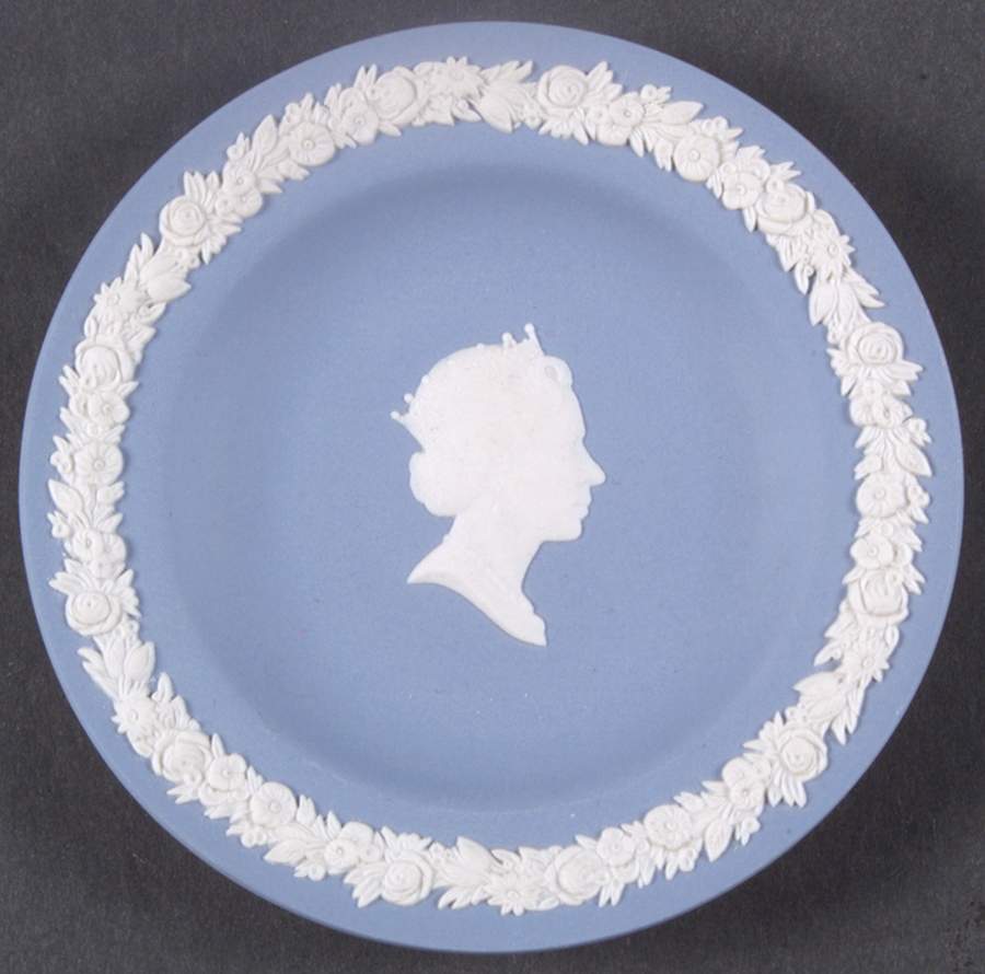 Queen Elizabeth II on Lavender Jasperware Round Personality Tray by Wedgwood-1
