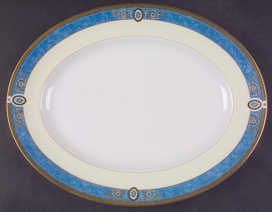Madeleine 14" Oval Serving Platter by Wedgwood-1