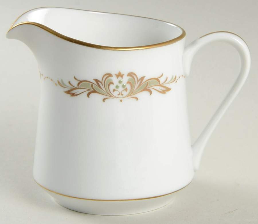 Wakefield Creamer by Wyndham-1