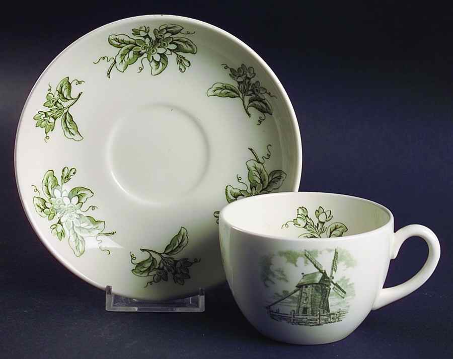 WW121 Flat Cup & Saucer Set by Wedgwood-1