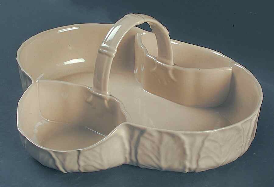 Drabware (Newer) Strawberry Basket, No Creamer or Open Sugar by Wedgwood-1