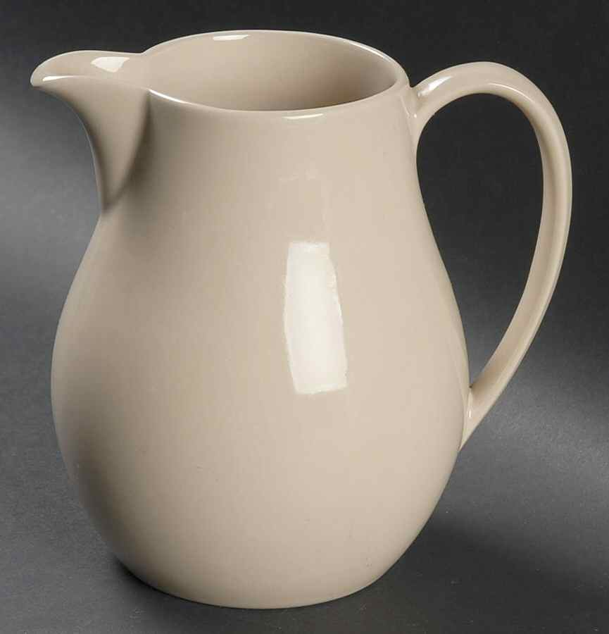 Drabware (Newer) 24 Oz Jug by Wedgwood-1