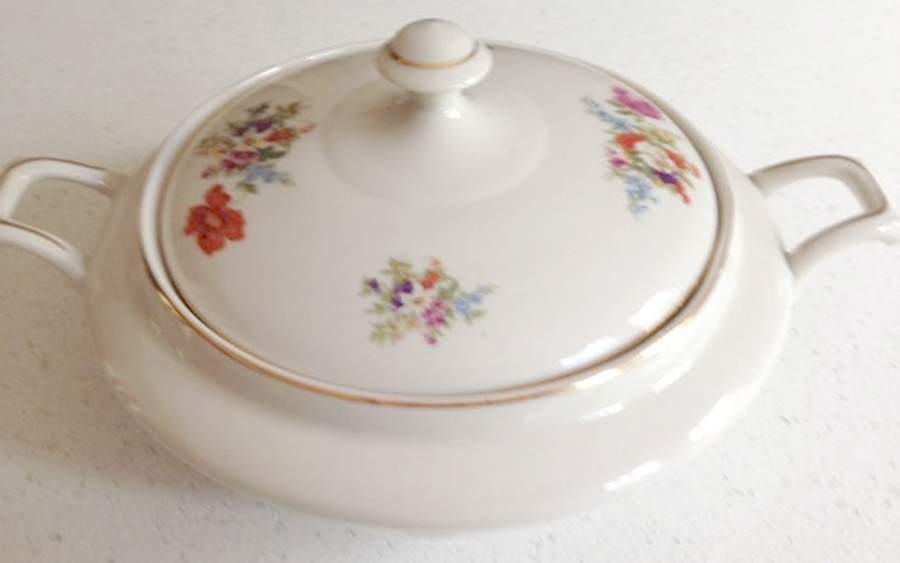 AB9404 Round Covered Vegetable by Warwick-1