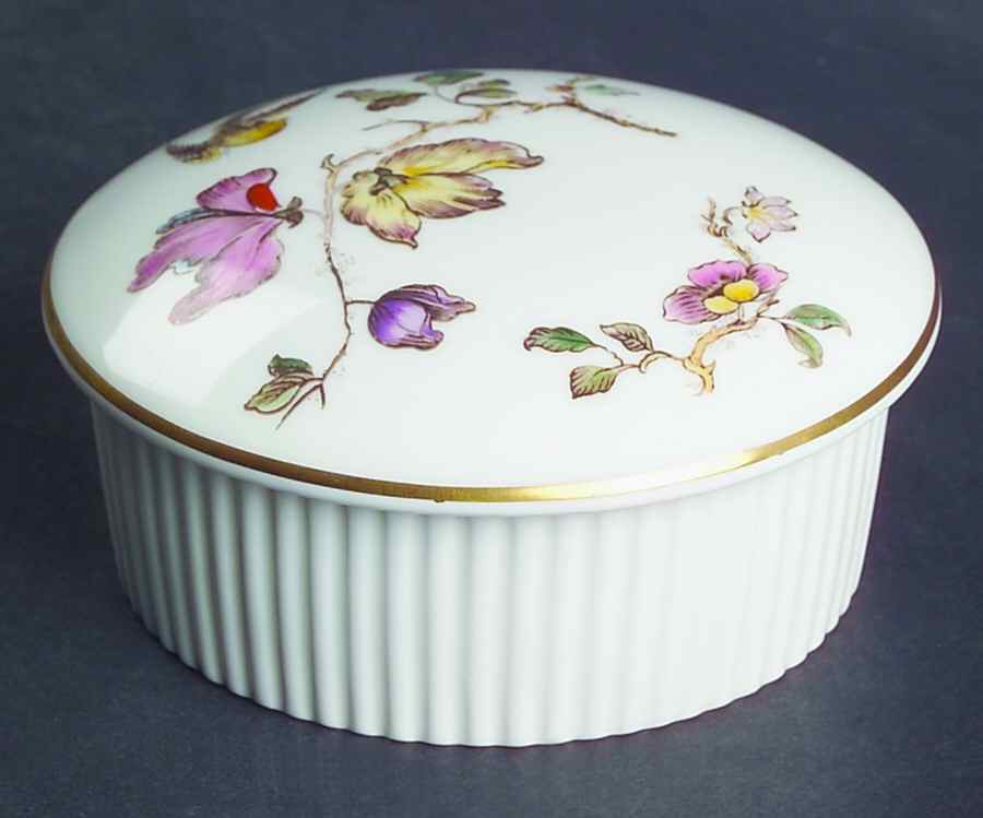 Swallow (No Design Edge, Gold Trim) Round Box & Lid by Wedgwood-1