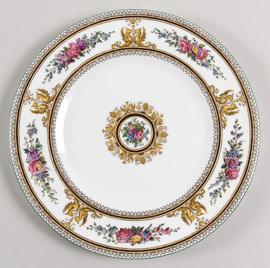 Columbia White (No Medallion, Green Trim) Luncheon Plate by Wedgwood-1