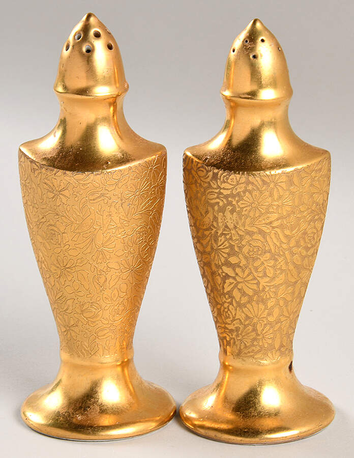 Doves, Roses and Daisies Salt & Pepper Set by Wheeling Decorating-1