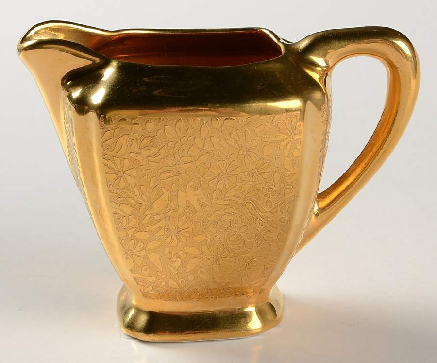 Doves, Roses and Daisies Creamer by Wheeling Decorating-1
