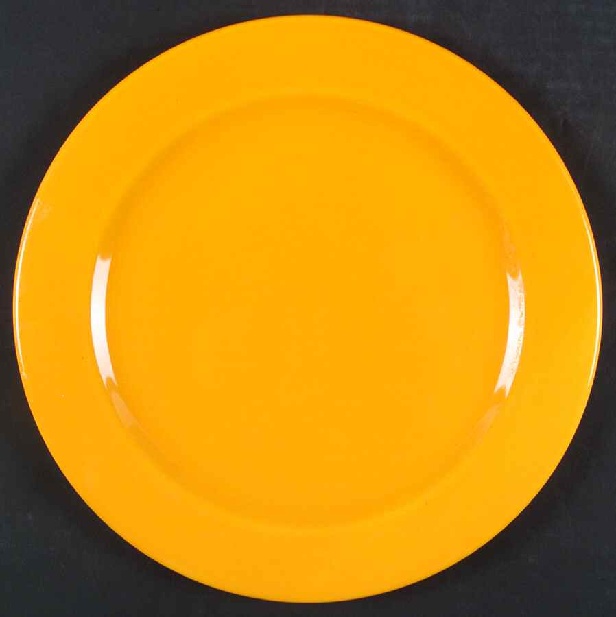 Lifestyle Buttercup(Yellow) Dinner Plate by Waechtersbach-1