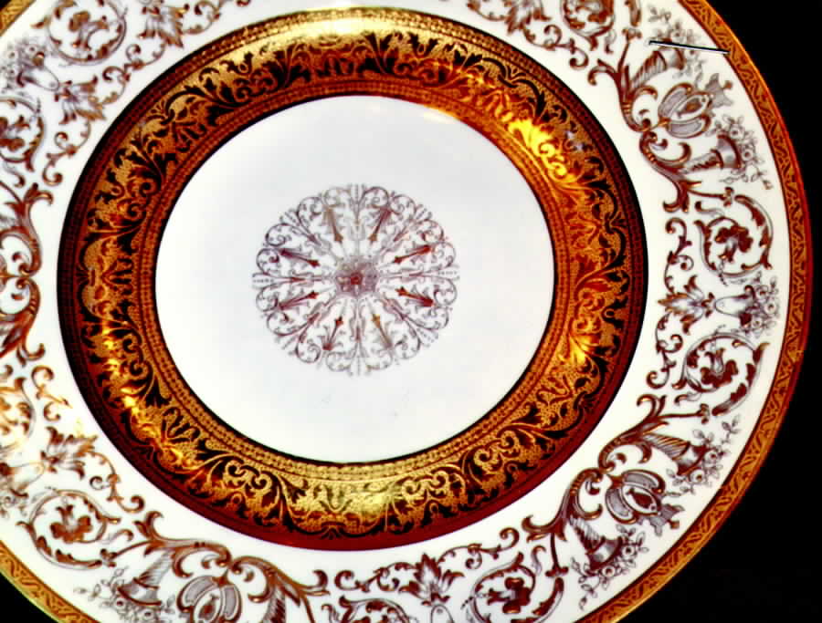 WAU2 Dinner Plate by Warrin (USA)-1
