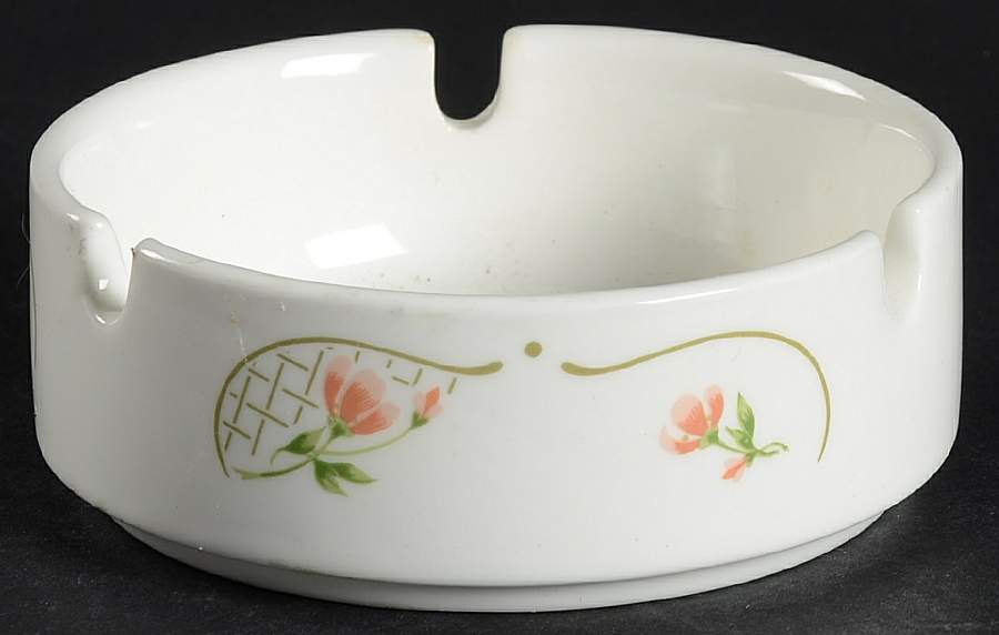 WW135 3 Slot Round Ashtray by Wedgwood-1