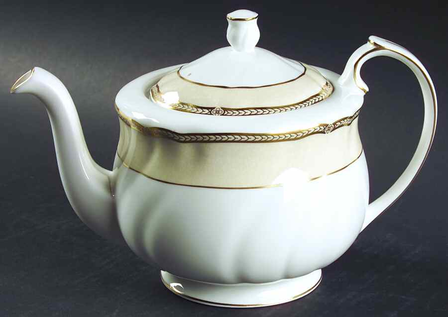 Crown Ivory Teapot & Lid by Wedgwood-1