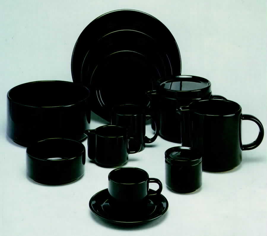 Contemporary Black Dinner Plate by Waechtersbach-1
