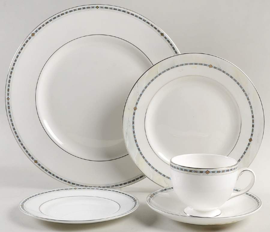 Guinevere 5 Piece Place Setting by Wedgwood-1