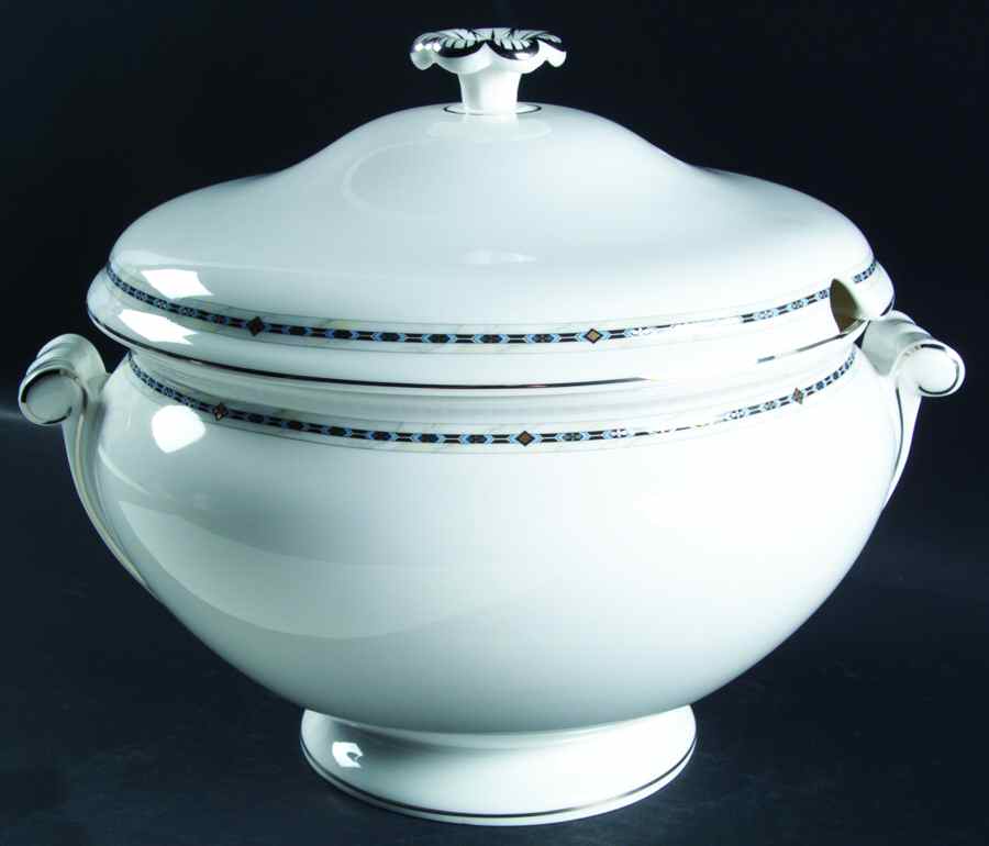 Guinevere Tureen &  Lid by Wedgwood-1