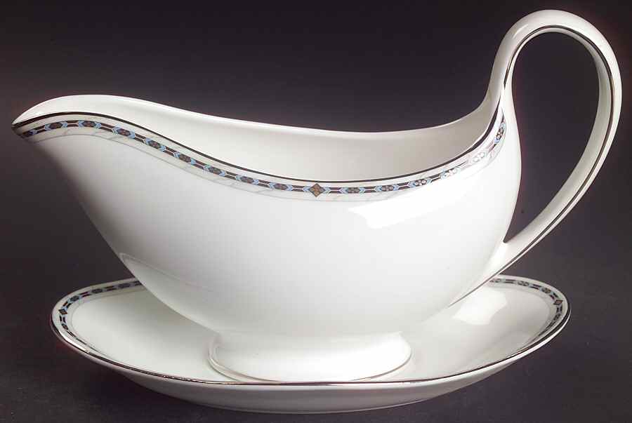Guinevere Gravy Boat & Underplate by Wedgwood-1