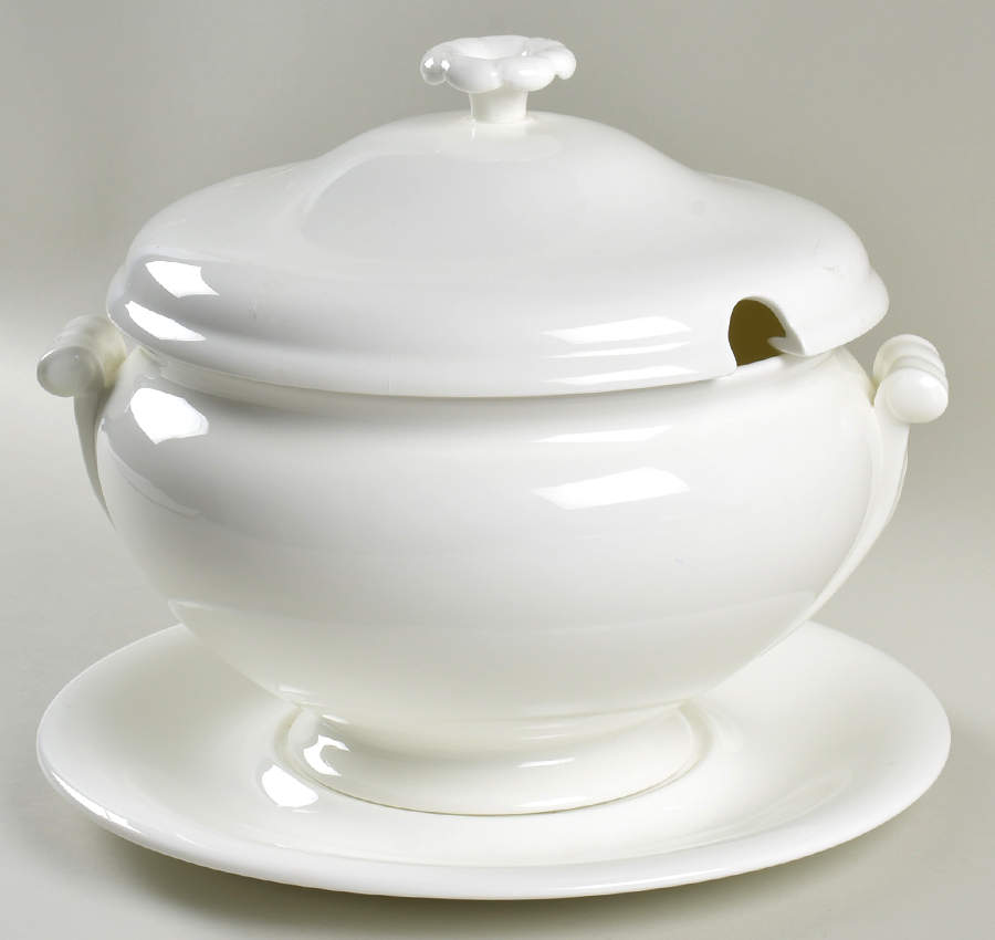 Grand Gourmet Tureen & Lid w/Underplate by Wedgwood-1
