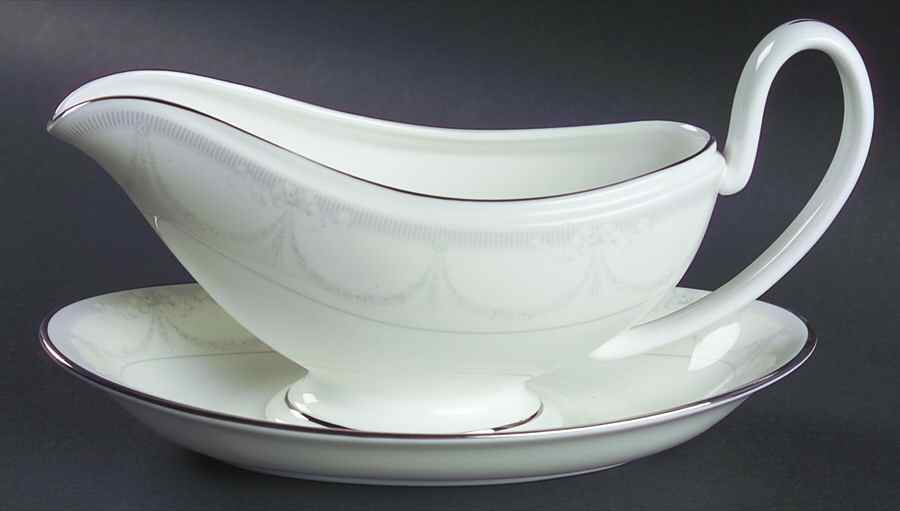 Malahide Gravy Boat & Underplate by Waterford China-1