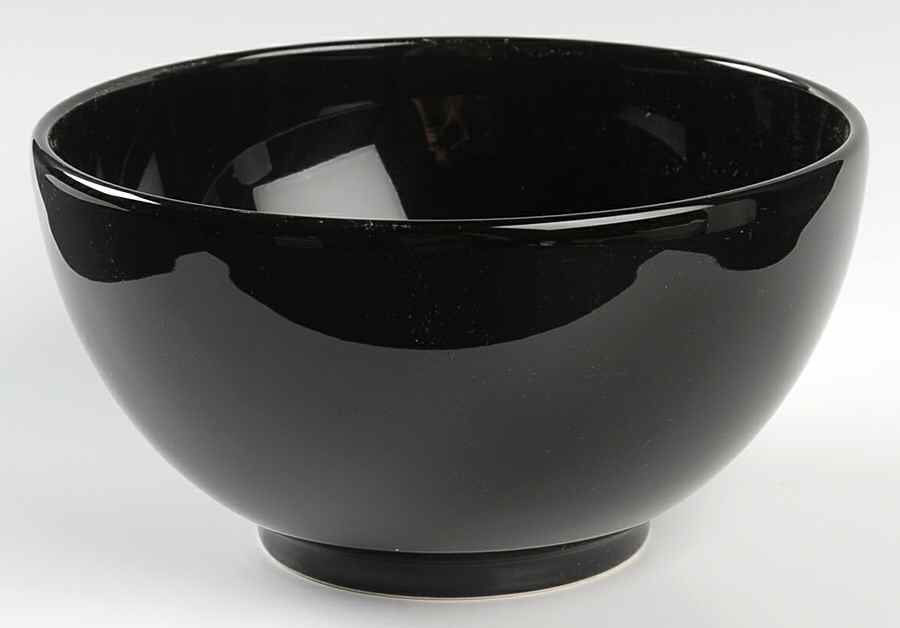 Fun Factory Freestyle Black (Germany) 7" Round Vegetable Bowl by Waechtersbach-1