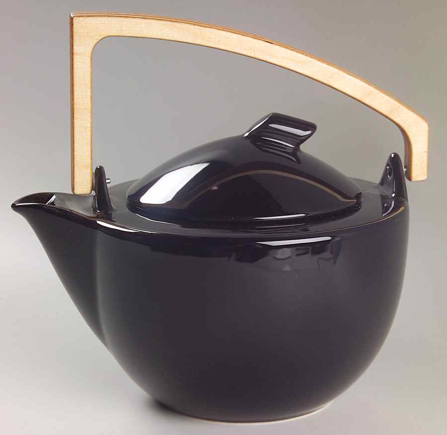 Lifestyle Black Teapot & Lid by Waechtersbach-1