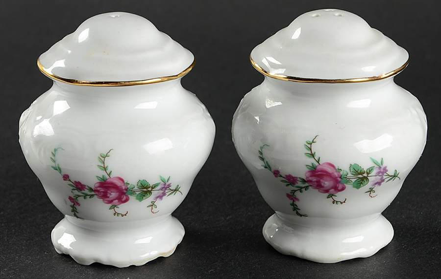Rose Garden Salt & Pepper Set by Wawel-1