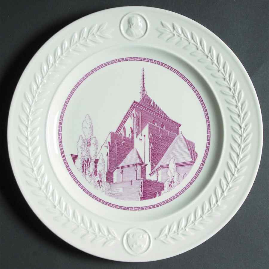 University of Pennsylvania Mulberry Dinner Plate by Wedgwood-1